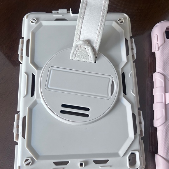 Covers. Table iPad  5ta generations - Picture 6 of 7